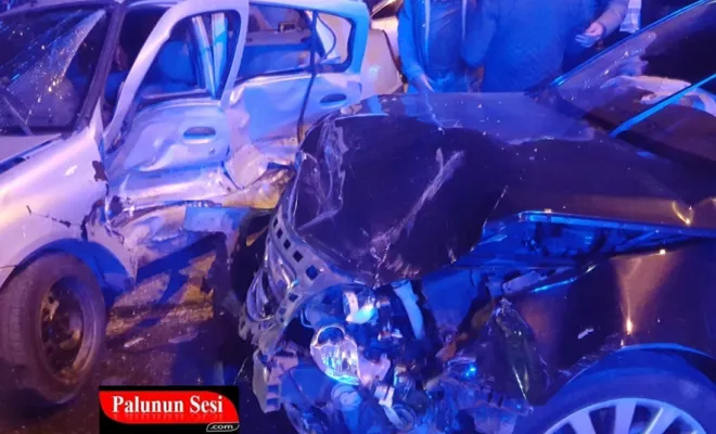 Palu`da Feci Kaza: 5 Yaralı