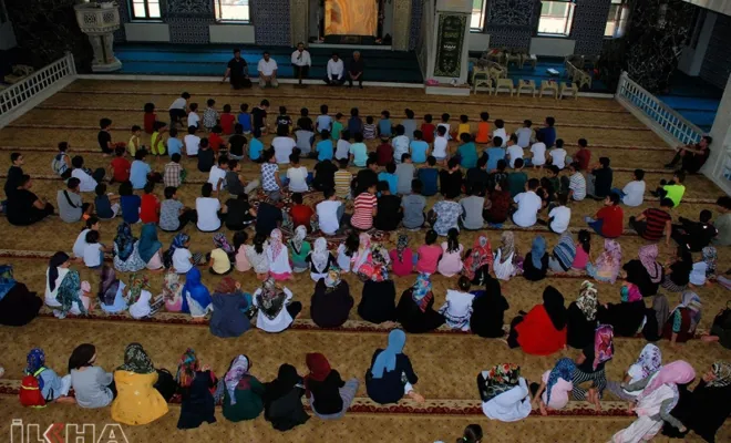 Aileler ve çocuklar camide buluştu