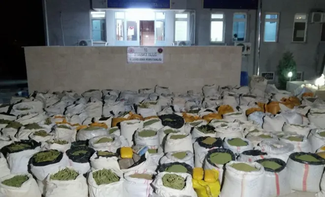 PKK’ye yönelik operasyonda 5 ton esrar ele geçirildi 