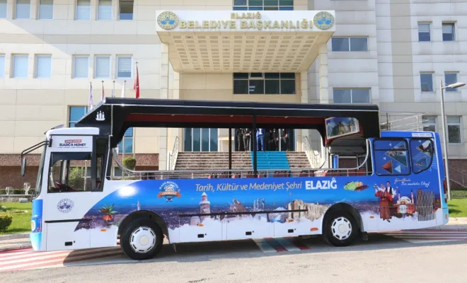  Tarihi Mekanlara Yolculuk İçin Tur Otobüsü Hizmette