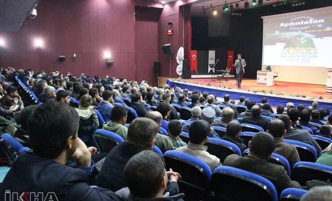"Yolumuzu Aydınlatan Yıldızlar" konferansı düzenlendi  