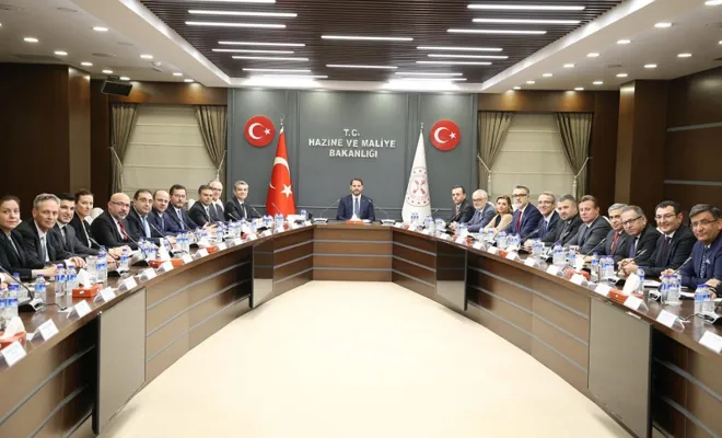 Hazine ve Maliye Bakanı Albayrak, sigortacılık sektörü temsilcileriyle bir araya geldi 