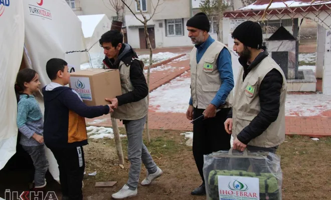 Avrupa'nın farklı bölgelerindeki camilerden depremzedelere yardım 