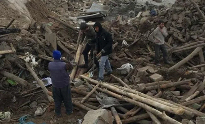 İran'daki deprem dolayısıyla Van'da 8 kişi hayatını kaybetti, enkaz altında kalanlar var 