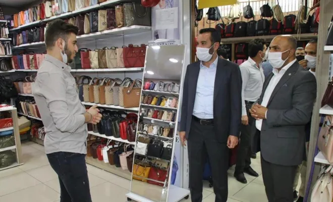 Şahin Şerifoğulları Belediye Çarşı esnafını ziyaret ederek sorun ve talepleri dinledi