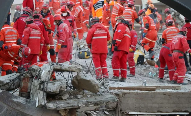 İzmir depreminde ölenlerin sayısı 107'ye yükseldi 