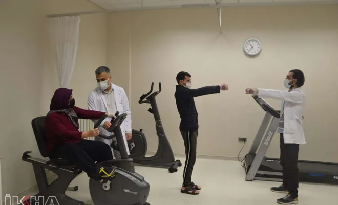 Covid-19'u geçiren hastalar için Pulmoner Rehabilitasyon tedavisi