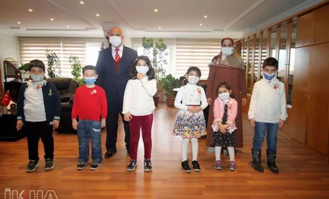 7 haftada Kur’an-ı Kerim'i okumayı öğrenen minik öğrenciler ödüllendirildi