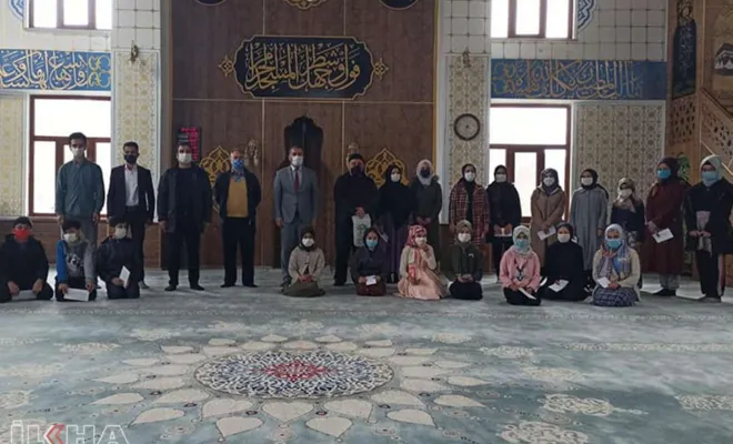 Elazığ'da Hadis Ezberleme Yarışması düzenledi
