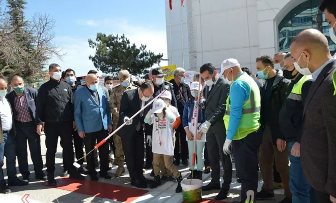 Öncelik Hayatın Öncelik Yayanın etkinliği düzenlendi