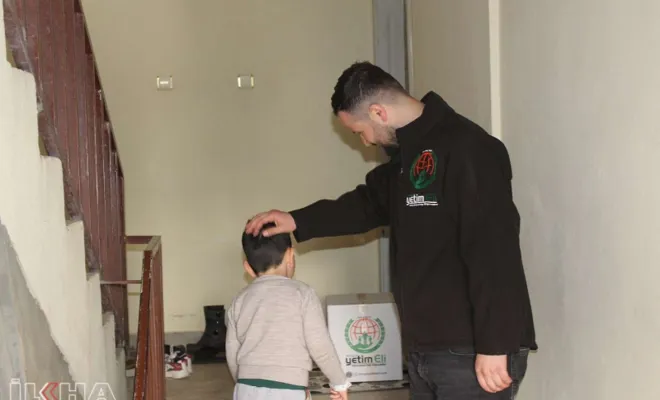 Avrupa Yetim Eli Elâzığ, Palu ve Kovancılar'da yetimleri sevindirdi