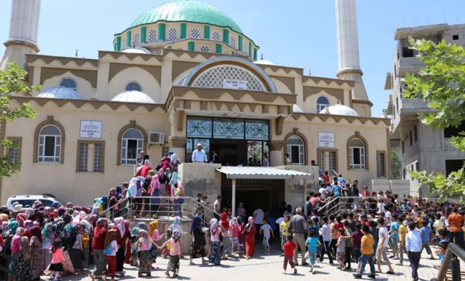 Kur'an Nesli Platformu'ndan çağrı: Haydi çocuklar namaza!
