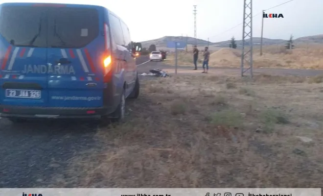 Kovancılar`da motosiklet ile otomobil çarpıştı: 1 ölü 1 yaralı