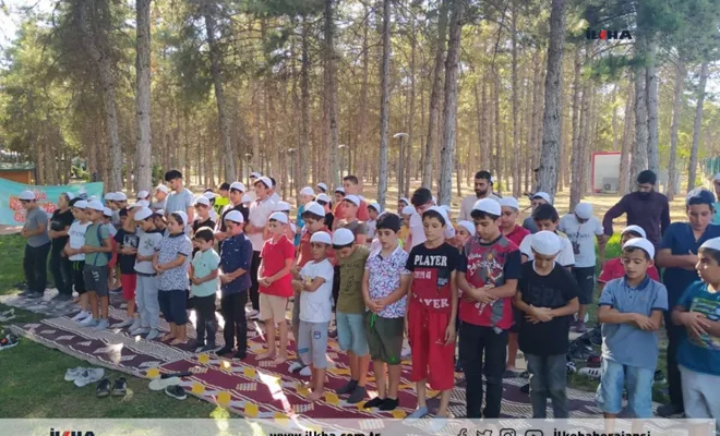 Elazığ'da namaz eğitimi alan çocuklara program düzenlendi