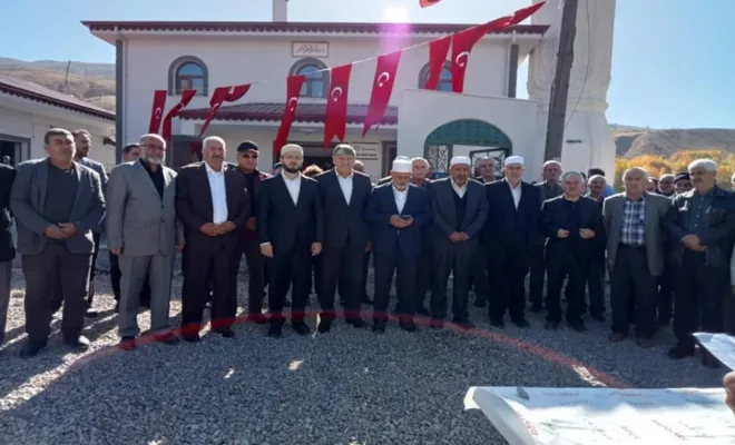 Sivrice İlçesi Kürk Köyü Camii ibadete açıldı