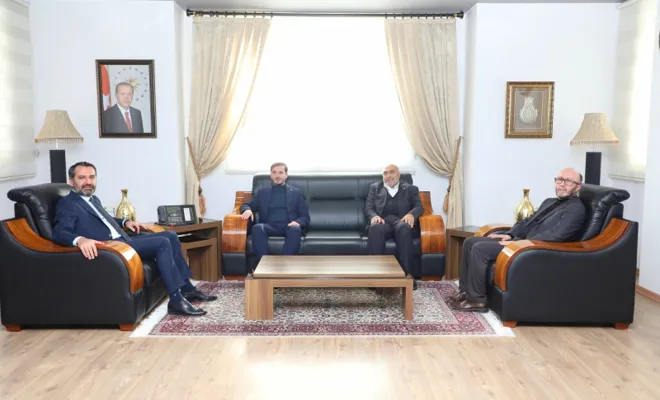 HÜDA PAR Elazığ İl Başkanı Kadınlara Özel Pembe Otobüs Talebinde Bulundu