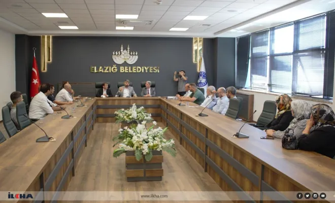 HÜDA PAR Milletvekili Faruk Dinç Elazığ'da temaslarda bulundu