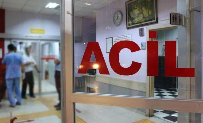 Palu'da Aile Faciası: 14 Yaşındaki Çocuk Babasını Öldürdü, Annesini Yaraladı