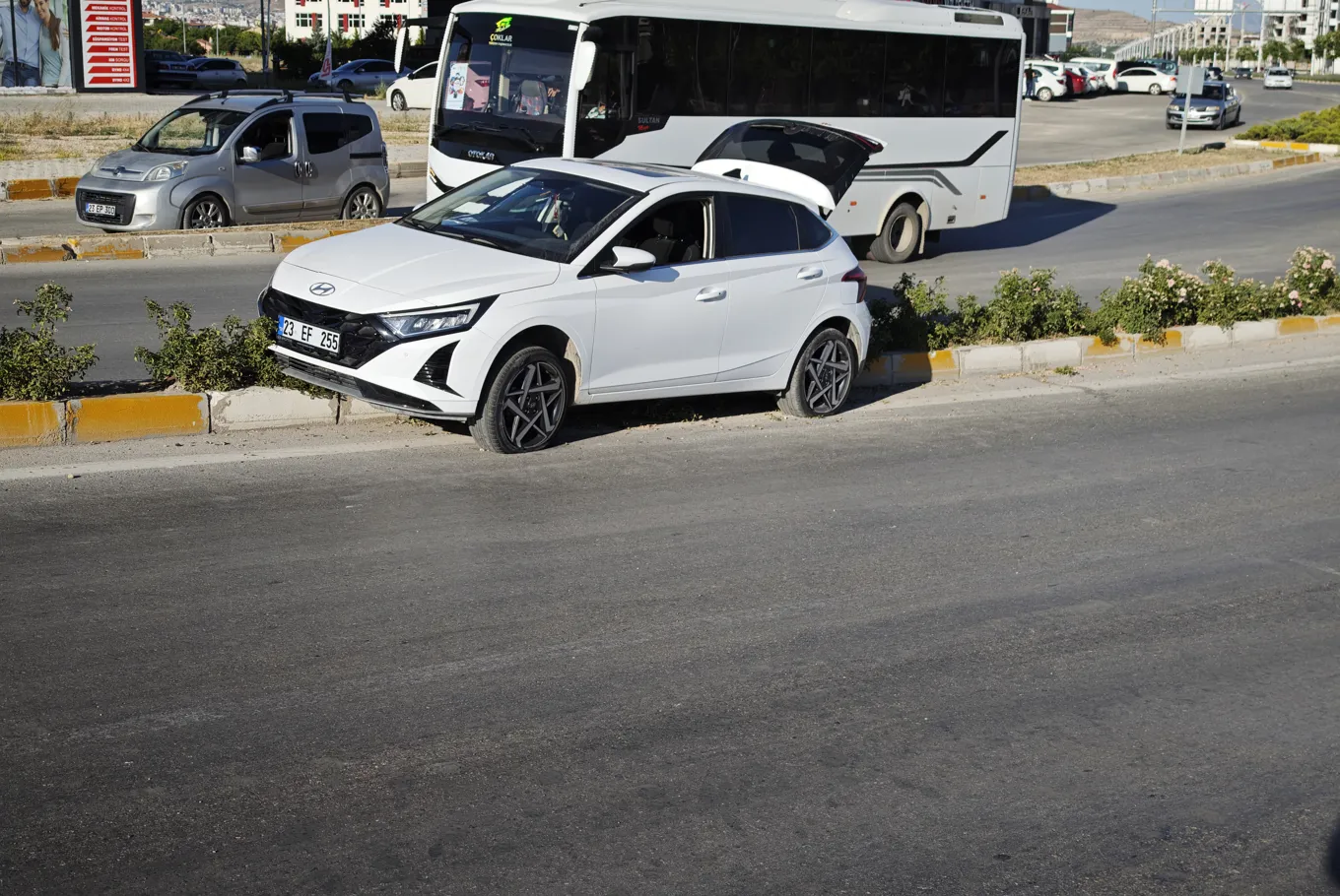 Kovancılar’da Trafik Kazası: 2 Yaralı