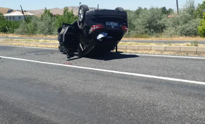 Elazığ’da Trafik Kazası: 3 Kişi Yaralandı