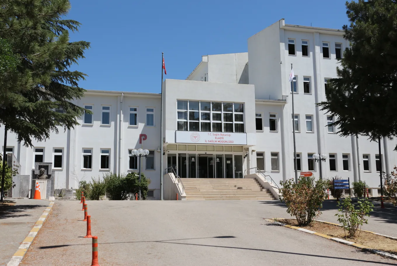 Doğu’nun İncisi Hazar Gölü, Ziyaretçi Akınına Uğruyor