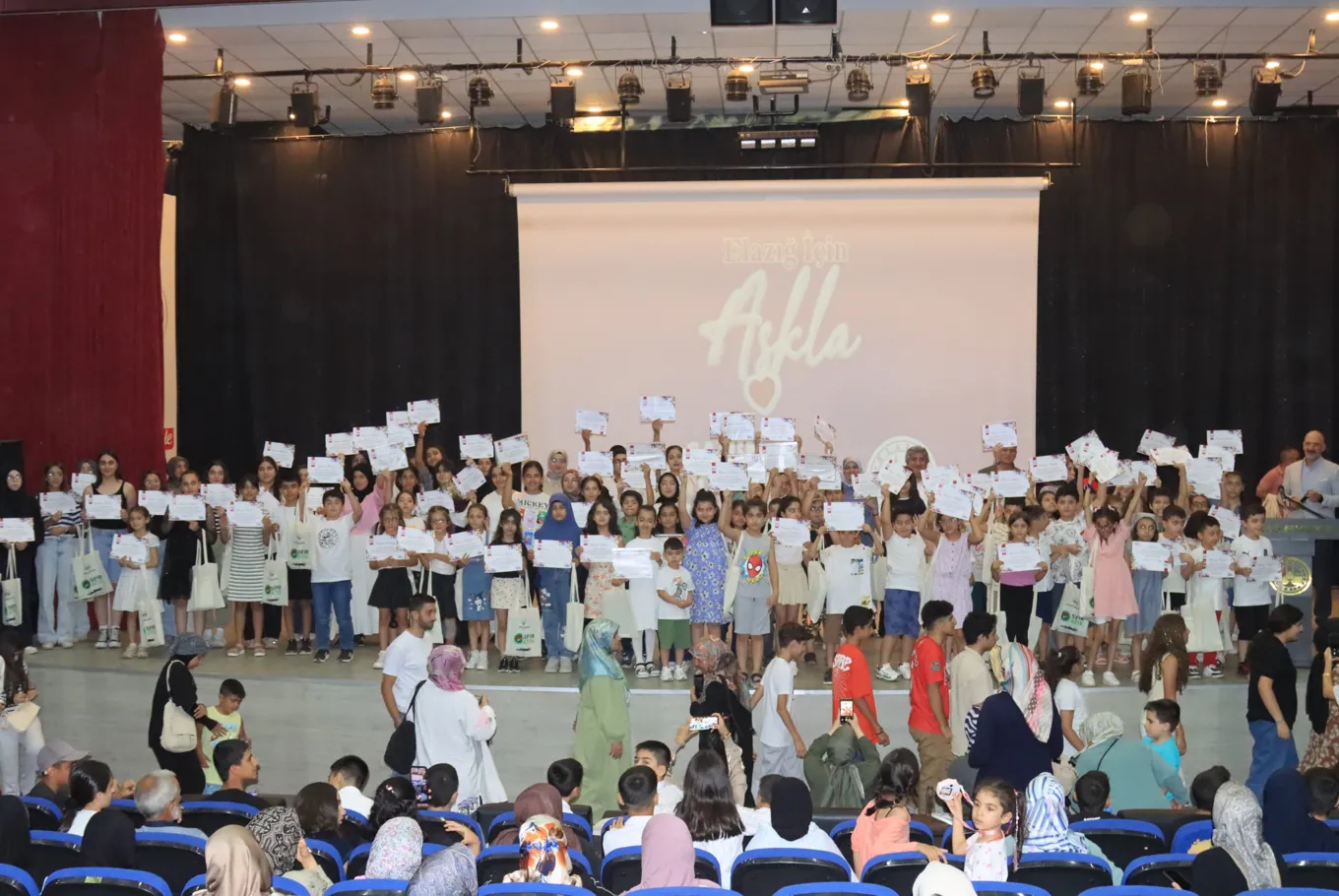 Aile-Gençlik Fonuna Kaç Kişi Başvuru Yaptı? Bakan Göktaş ayrıntıları açıkladı!