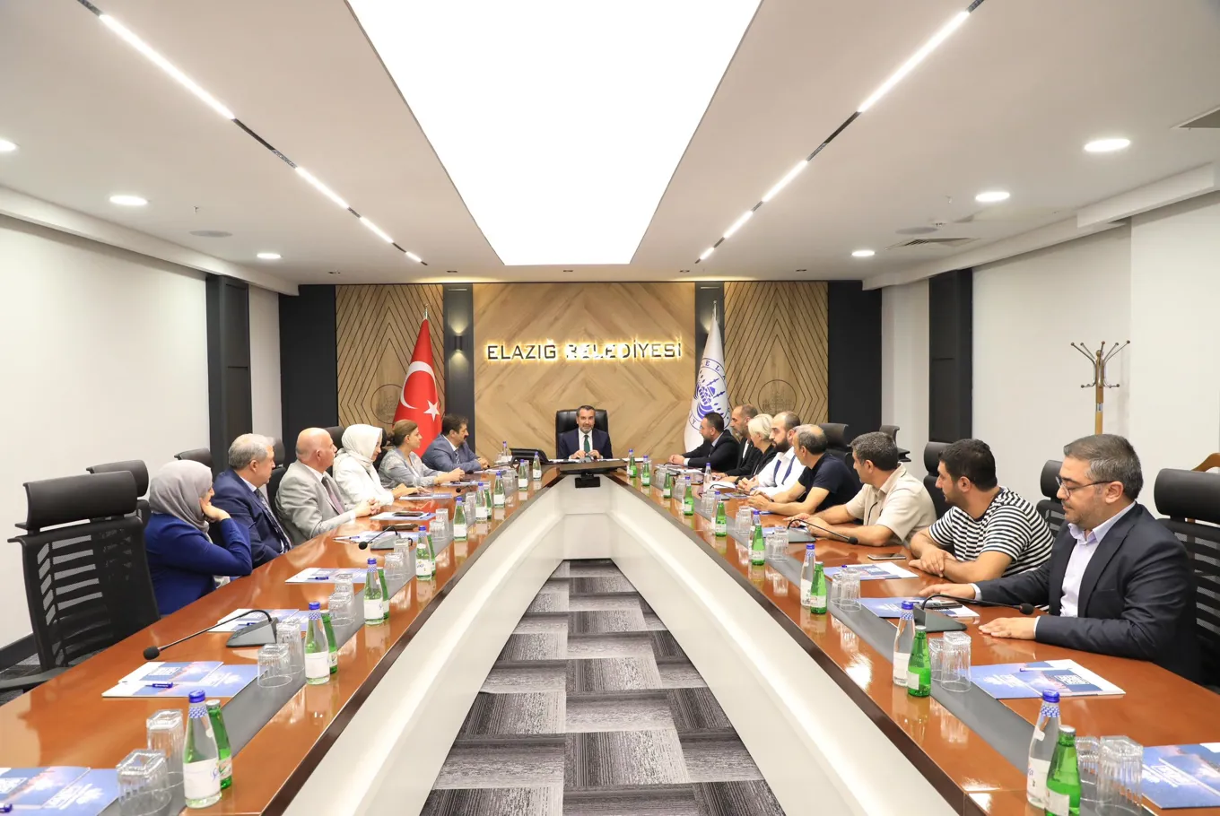 HAZAR DAĞLI KAVŞAĞI’NDA DÜZENLEME ÇALIŞMALARI DEVAM EDİYOR